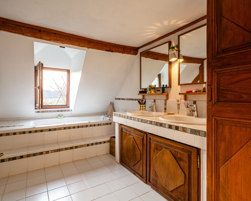 A l'abri des regards : 3 320m²/189 m² habitables  - Fm la wantzenau - sdb 1 20220325