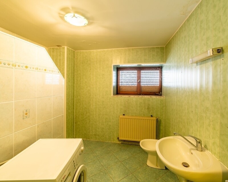Immeuble de rapport, sur un secteur stratégique. - Appart 1 salle d eau