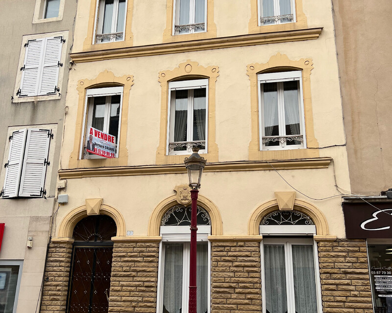 Vends à Boulay un immeuble de 182 m2 avec jardin et garages - Facade2