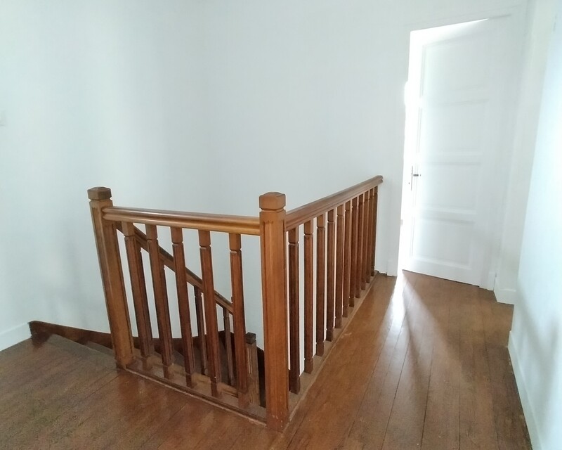 maison 6 chambres aureilhan (65) - accès étage