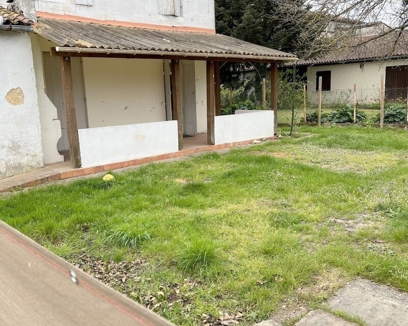 Maison en pierre de 55m²avec chai attenant 180 000€ FAI - Img 7272