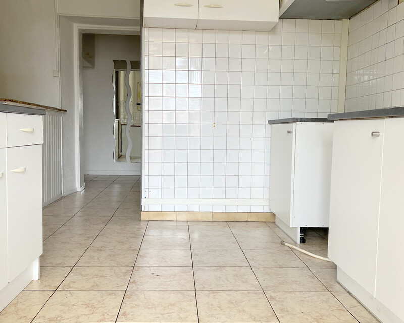 Maison en pierre de 55m²avec chai attenant 180 000€ FAI - Img 7261