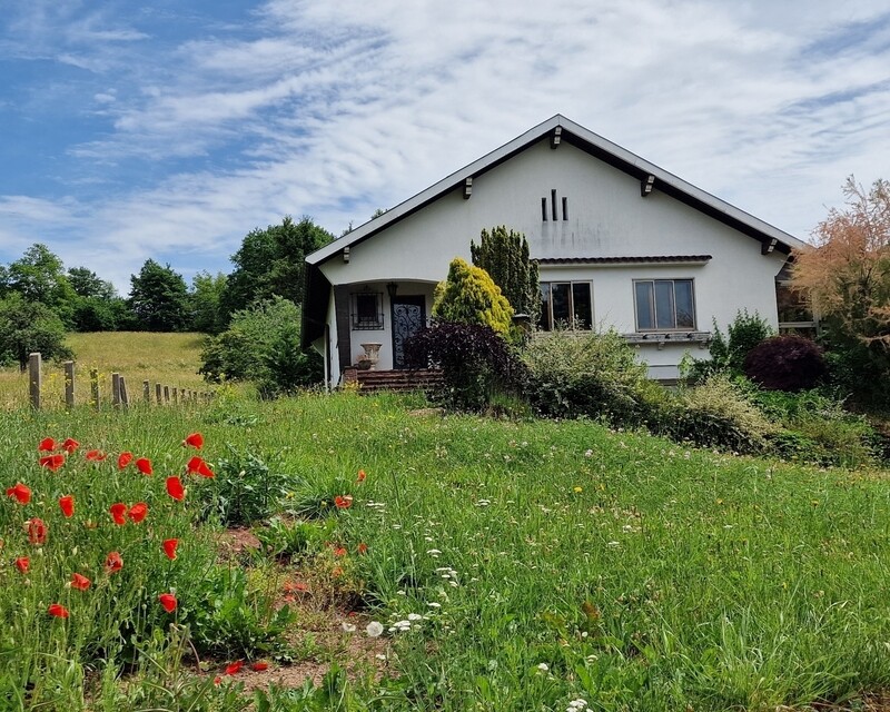 Beau potentiel pour ce plain-pied avec sous-sol - 20220603 120526