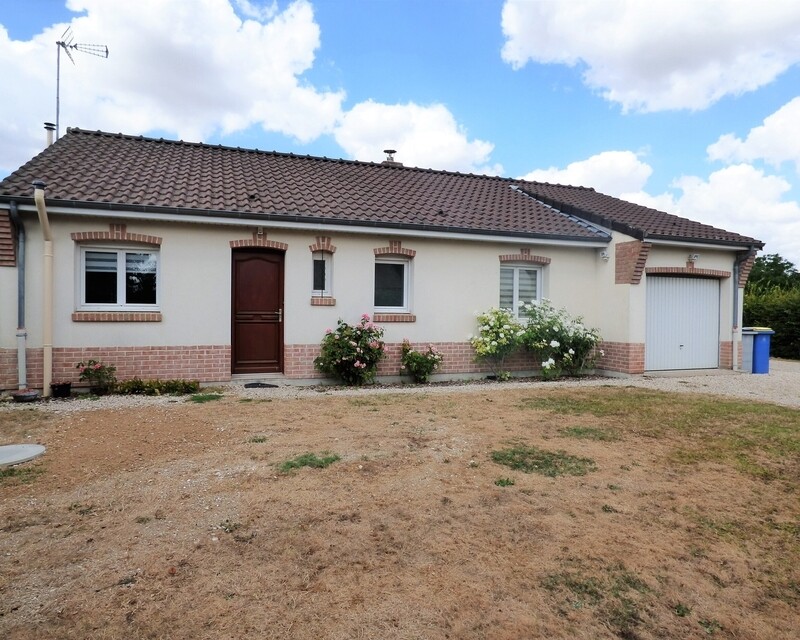 62810 Lattre-Saint-Quentin - Pavillon de plain-pied - 5 pièces - 85m² - Façade avant