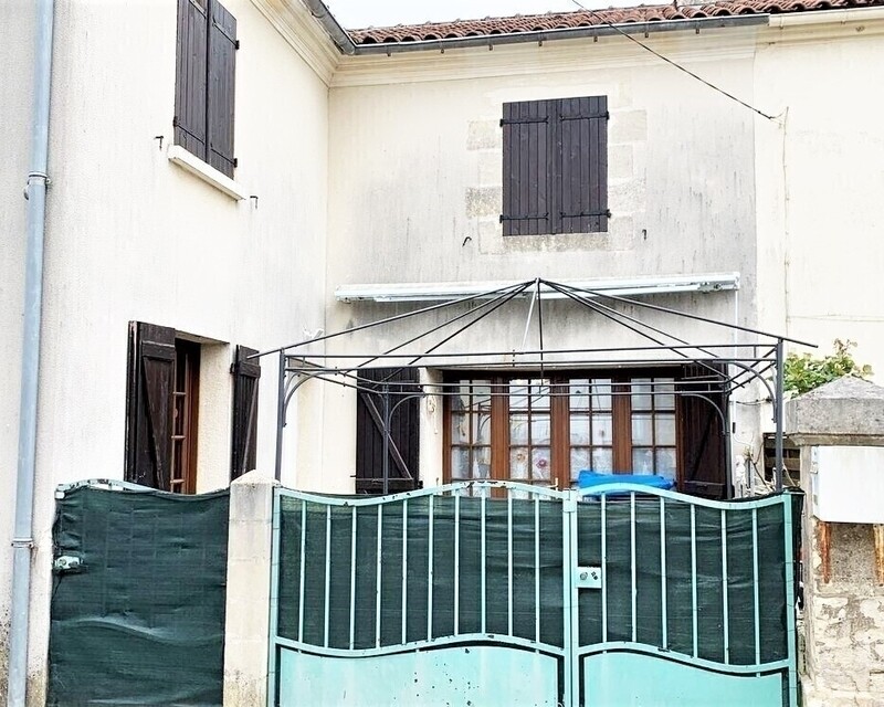 Maison de ville en pierre - Wi169863462 1  2 