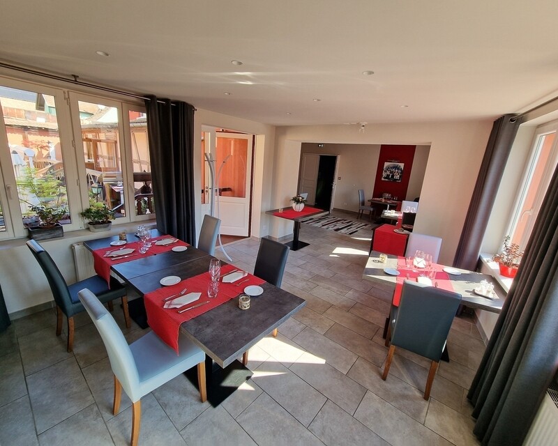 Fonds de commerce hôtel-restaurant  - 00
