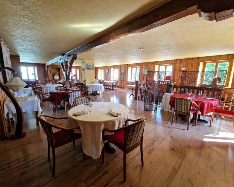Fonds de commerce hôtel-restaurant  - 01