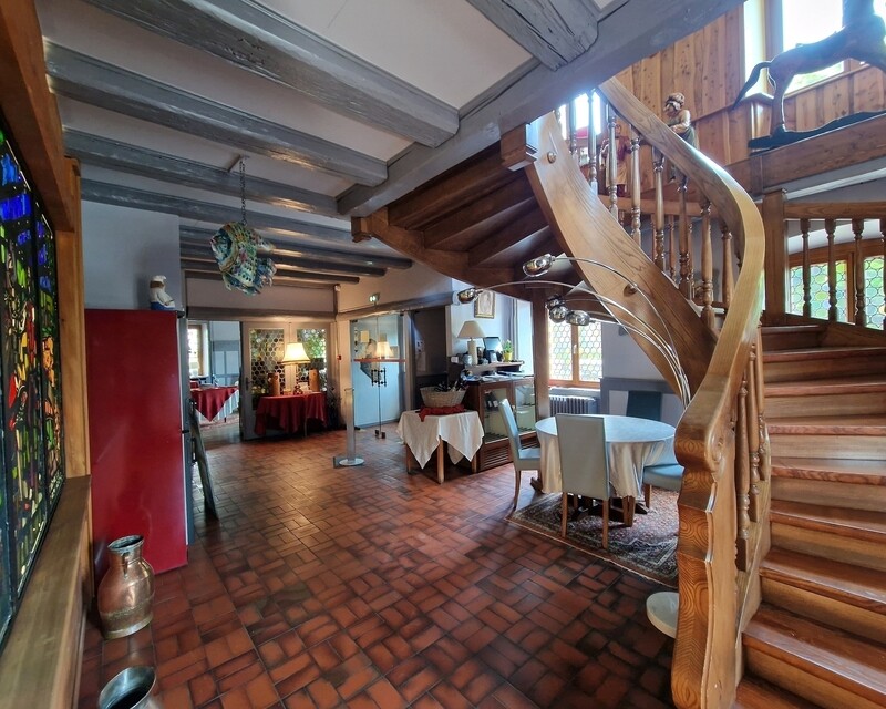 Bel ensemble immobilier - 000