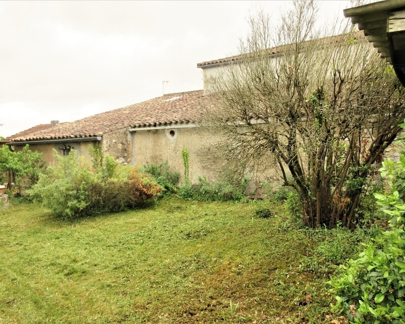 Grande maison en pierre  - Img 1471  2 
