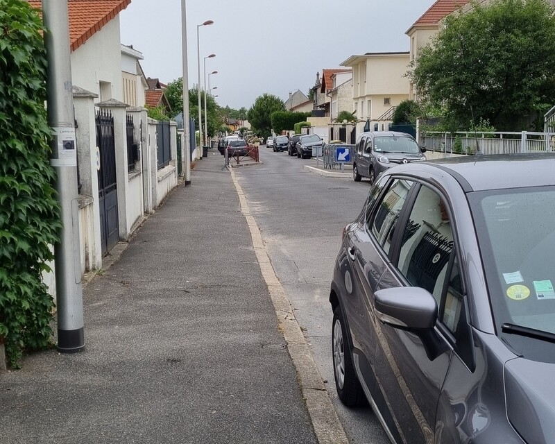 LOT de deux maisons individuelles sur terrains cote-a-cote - 20220625 183327