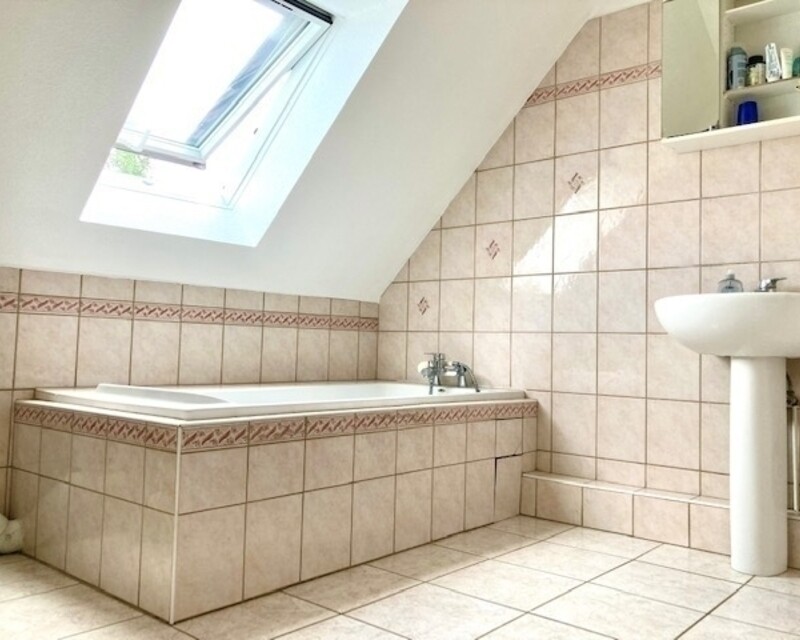 Maison 5 pièces - 100 m2 - Sdb