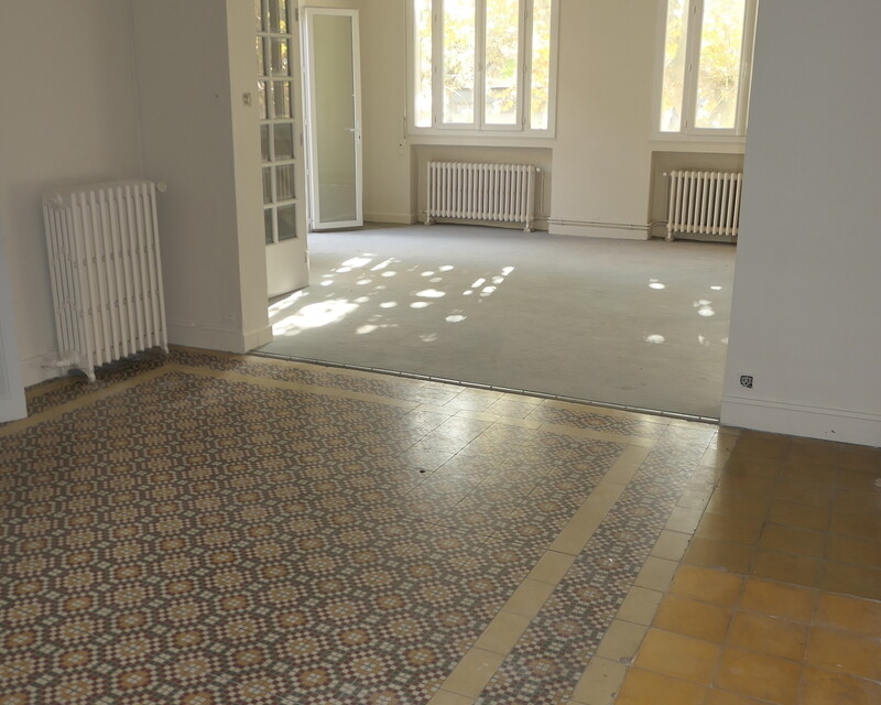 Immeuble au centre ville de Port Saint Louis du Rhône - Double séjour