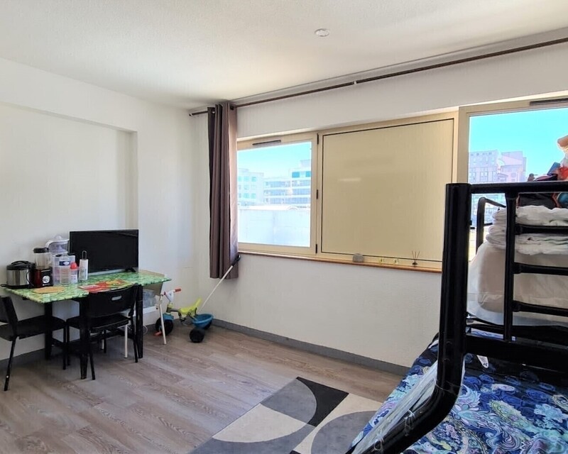 Studio meublé de 21 m² :  loyers garantis - Fenetre