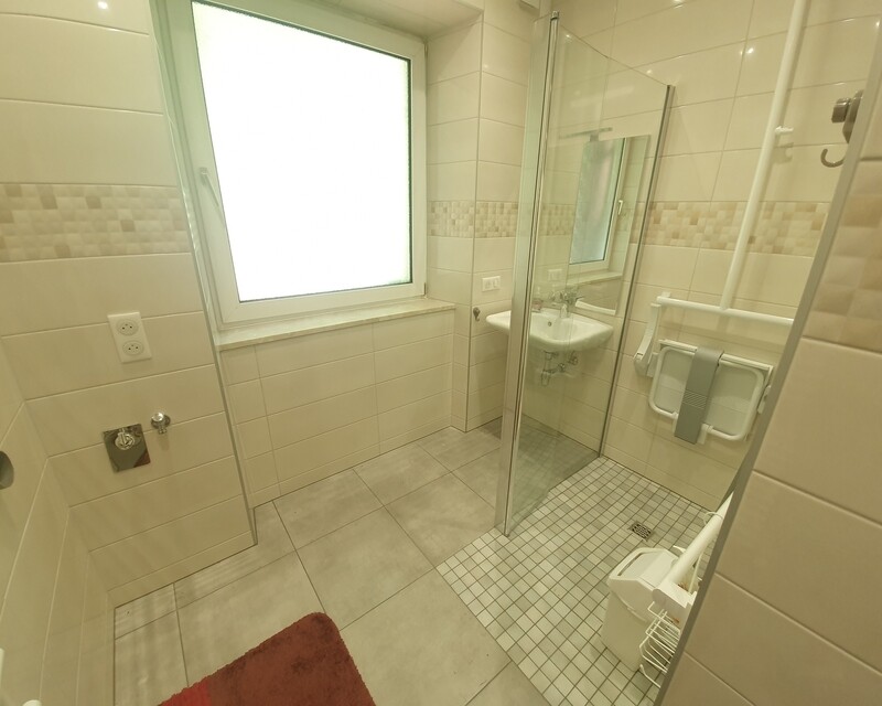 Maison d'environ 147.15 m2.  - 010