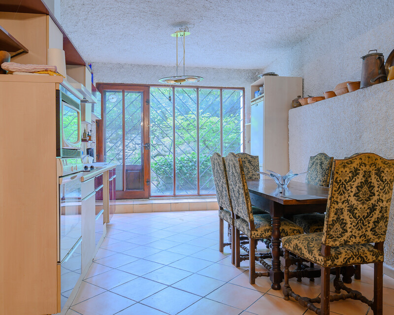 Maison, 5 Chambres, 240 m2 sur un terrain de 1600 m2  - Dsc9025-hdr
