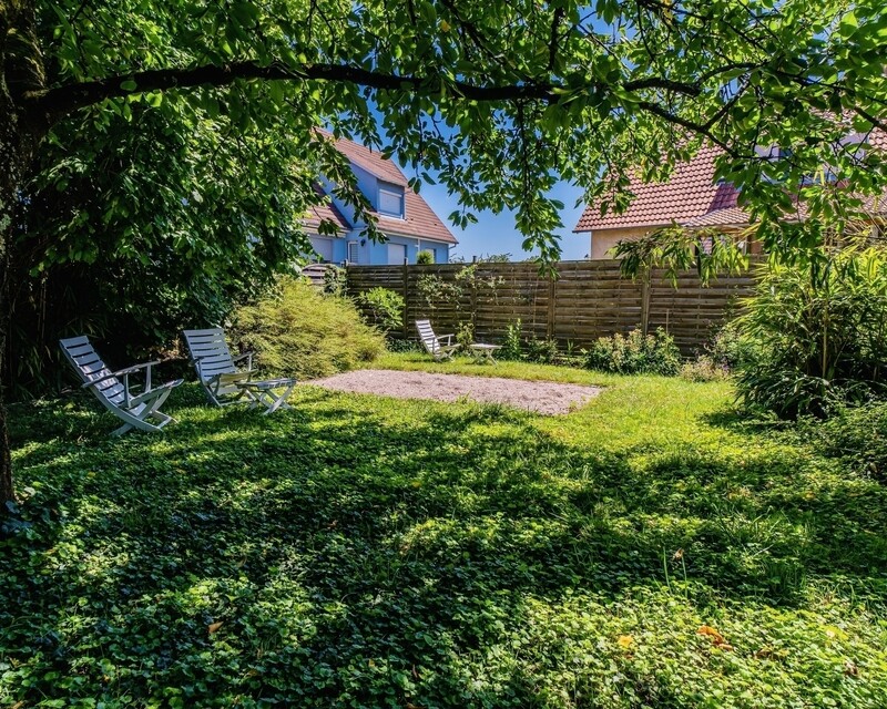 Maison de plus de 140m2 sur 7 ares de terrain - Jardin 
