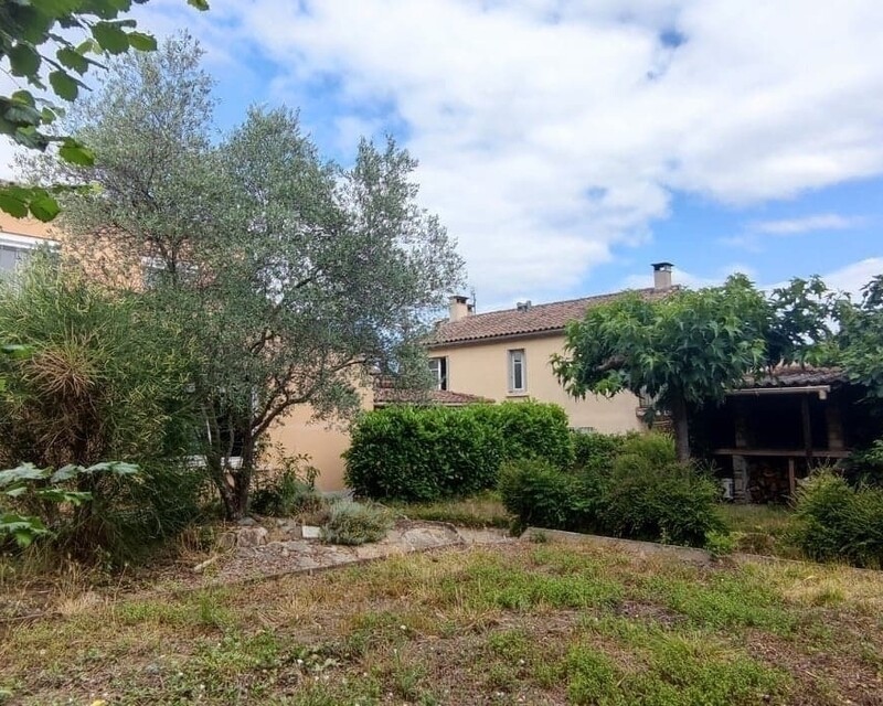 maison avec jardin & garage  - 290275749 1412016239296146 6684467913908910024 n