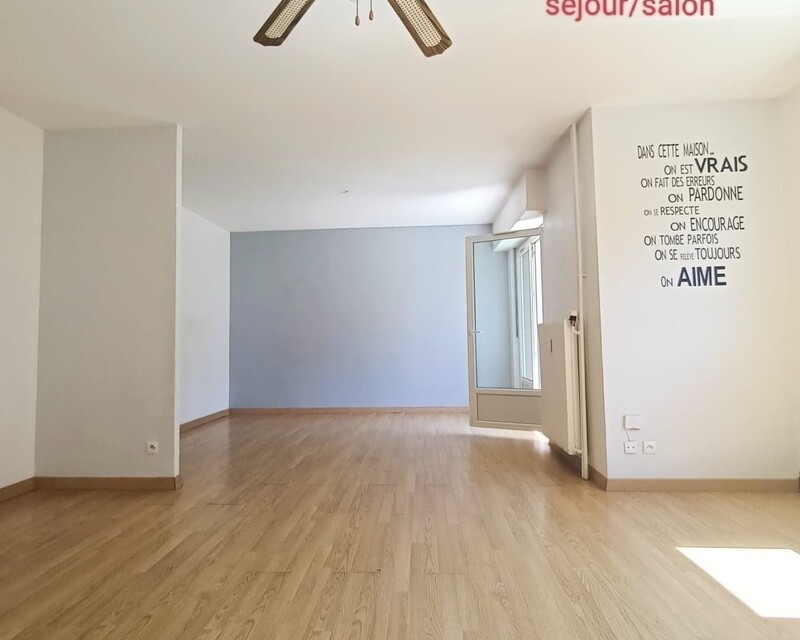 Spacieux appartement  F5 à Pfastatt 68120  - Sejour