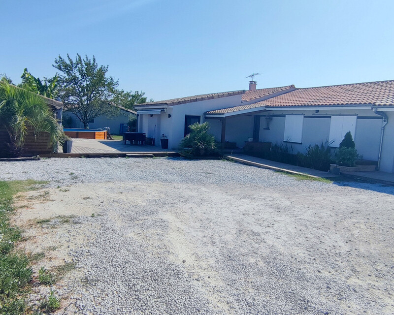 Maison 5 chambres  et studio sur une parcelle de 900m² 430000€ FAI - 1666948241677