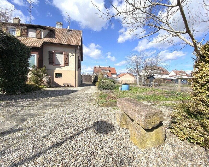 Maison 3 chambres sur terrain d'environ 5 ares - A271161b-a811-4d73-939e-88146d3d5193