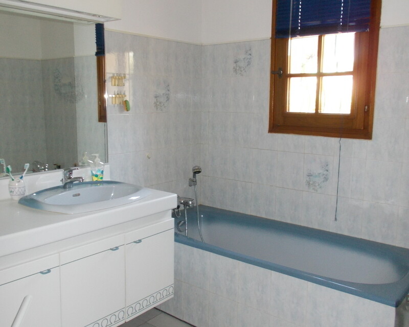 Maison 94 m² Toulon Ouest avec vue sur la rade - Sdb