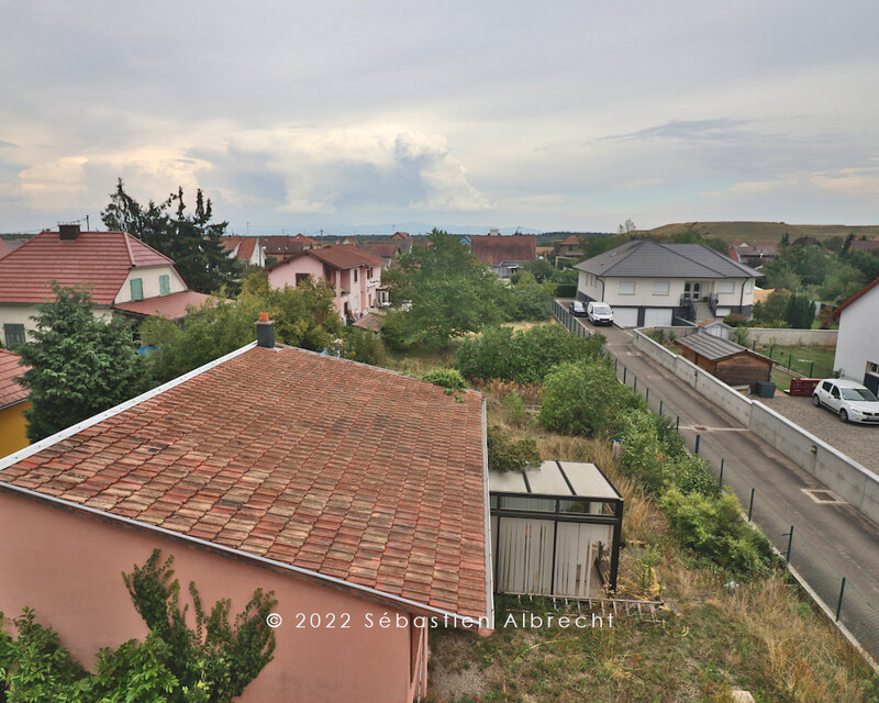 Vendu: Maison à Wittelsheim 9 pièces 240 m² (68310) - Vue sur le terrain
