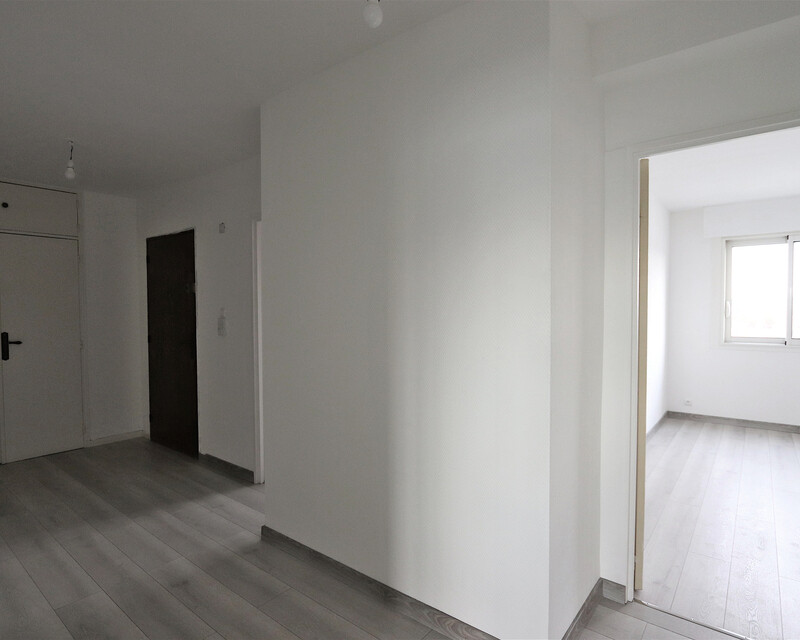 Vendu: Appartement à Mulhouse nouveau bassin 2 pièces 59 m² (68100) - Appartement Mulhouse nouveau bassin (entrée - couloir)