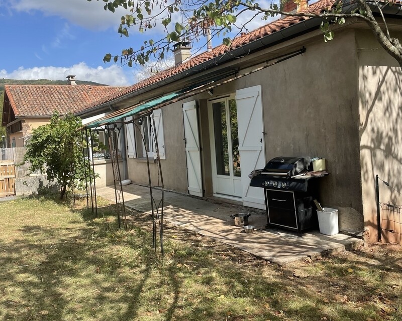 Maison avec terrain, double-garage et proche du centre-ville - Img-1514