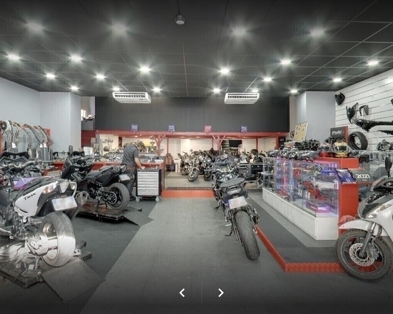 Local commercial + de 200m²  - Magasin
