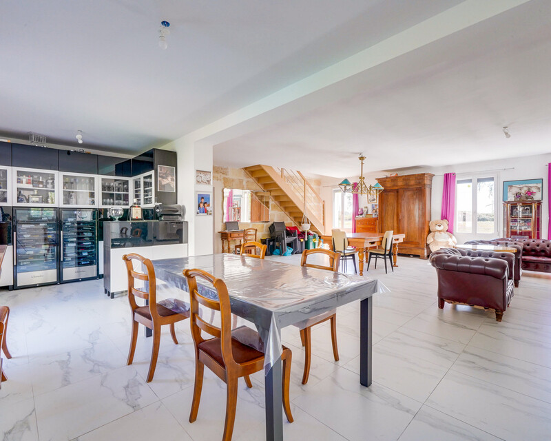 Maison en pierre de 340m² + dépendance 670 00€ FAI - 2-imageimmo-photographe-bordeaux-