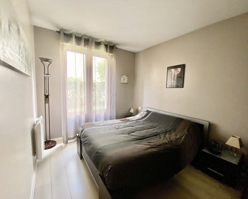 Bry sur Marne- Appartement 94 m2+Véranda 16m2-Jardin privatif 285m2 - Chambre 3