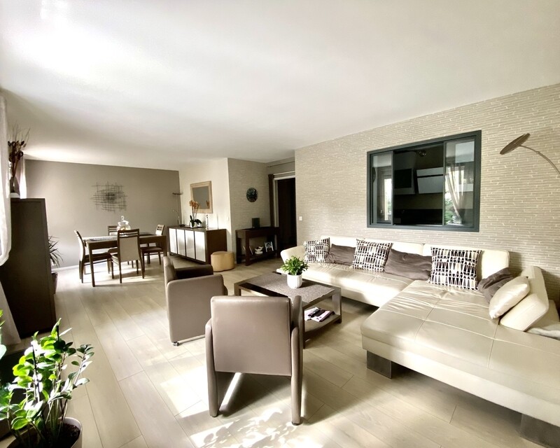 Bry sur Marne- Appartement 94 m2+Véranda 16m2-Jardin privatif 285m2 - Salon/salle à manger