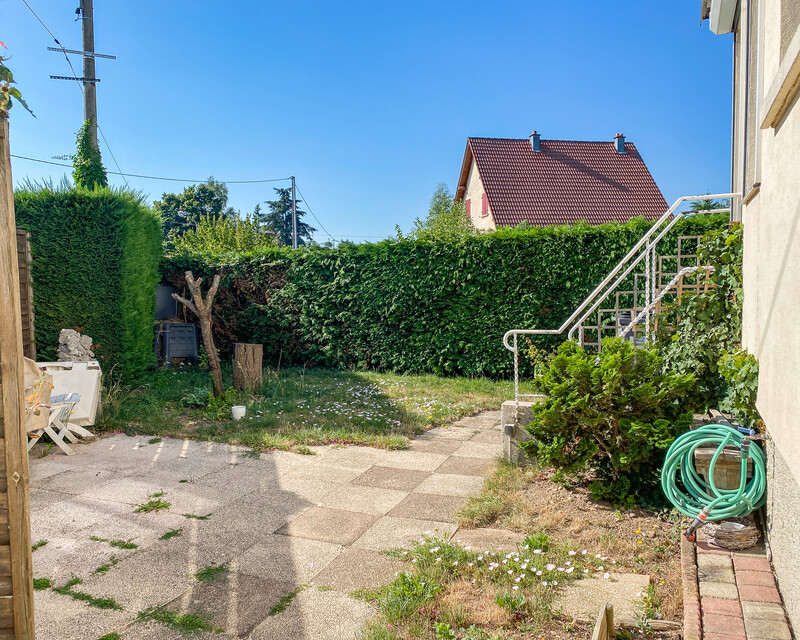 Charmante maison mitoyenne dans un agréable quartier à Cernay - Jardin