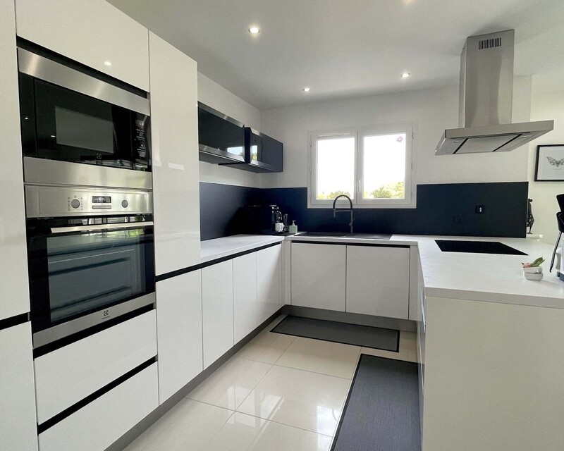 Maison avec 4 chambres et piscine - Cuisine 2