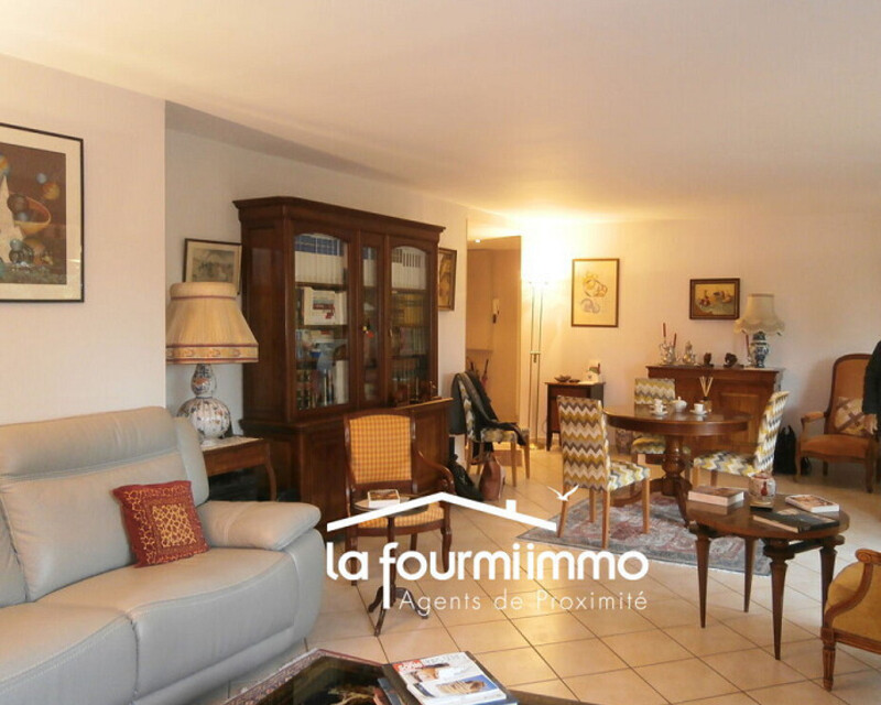 Résidentiel appartement de 97 m² - Pa240028