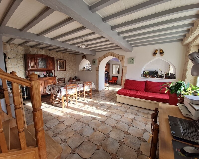 Maison 130m²+dpdce+piscine Terrain 1950m² - 20230110 112652