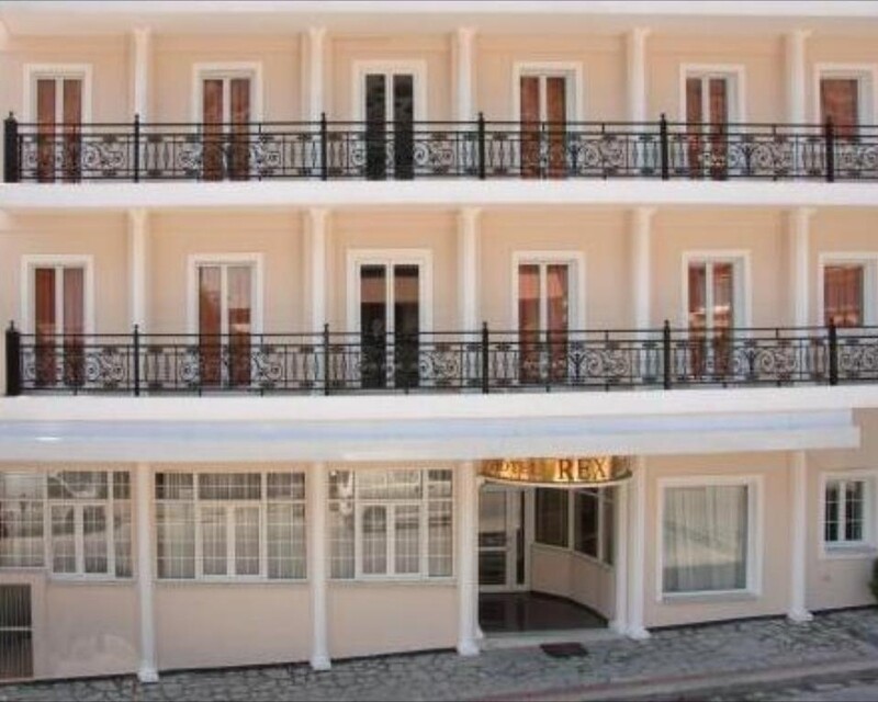 Grèce, Météores, Kalampaka, vue imprenable, hôtel 34 chambres, - Photo-2022-05-28-14-11-47