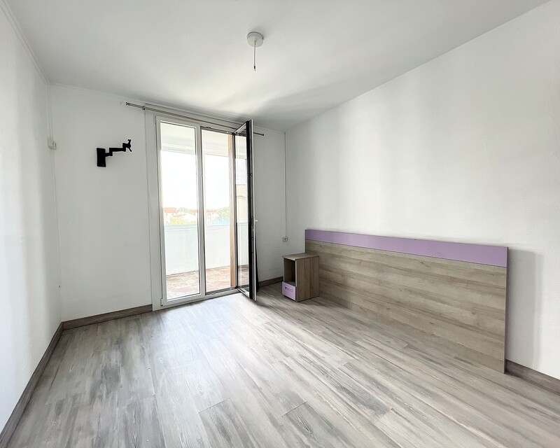 Appartement de 92m2 environ 4 chambres fort rendement locatif  - Img 6678