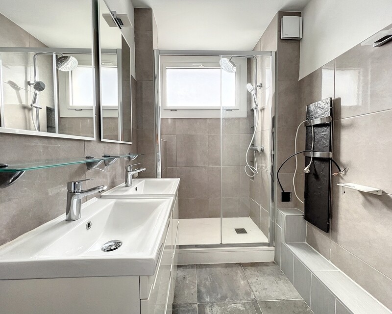 Appartement de 92m2 environ 4 chambres fort rendement locatif  - Img 6677