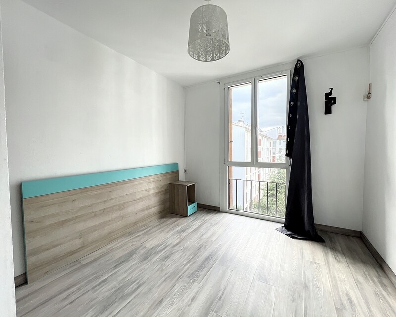 Appartement de 92m2 environ 4 chambres fort rendement locatif  - Img 6675