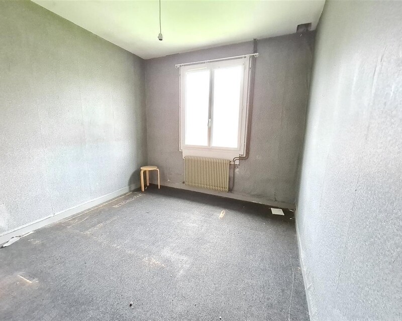 Salaunes, Maison de 95 m2- 4 chambres- de plain-pied à rénover  - 20221130 102638