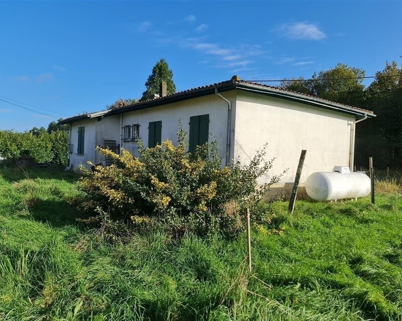 Salaunes, Maison de 95 m2- 4 chambres- de plain-pied à rénover  - 20221125 114257
