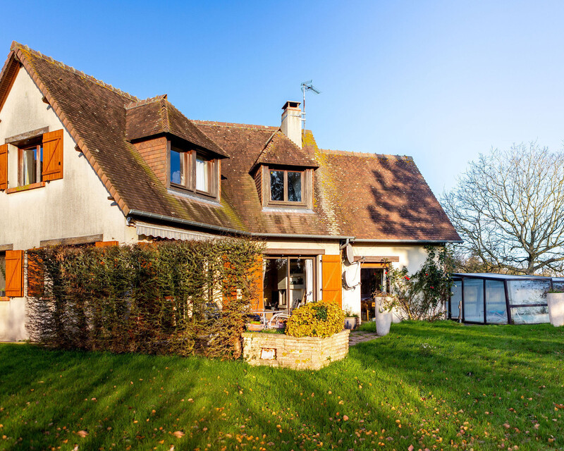 Maison de 7 pièces de 180m²,sur un terrain de 24000 m² - 2022-jmguitard-dec-33