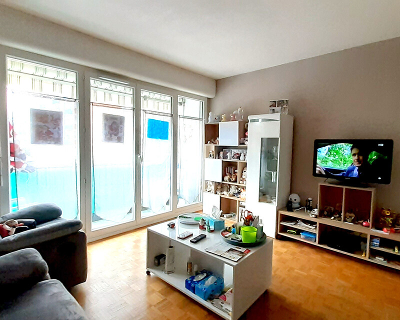 Appartement 3 pièces 1er étage - 4084fceb-2dea-49e8-a9c4-30b8b2f6ccca