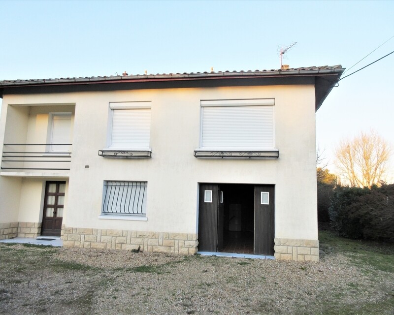 Terrain de 3200 plus maison 128 m² - Img 2641  2 