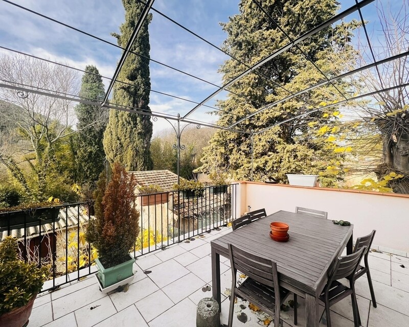 En cours de Compromis / Maison 5 pièces / Jardin / La Roquebrussane  - Photos laroquebrussane