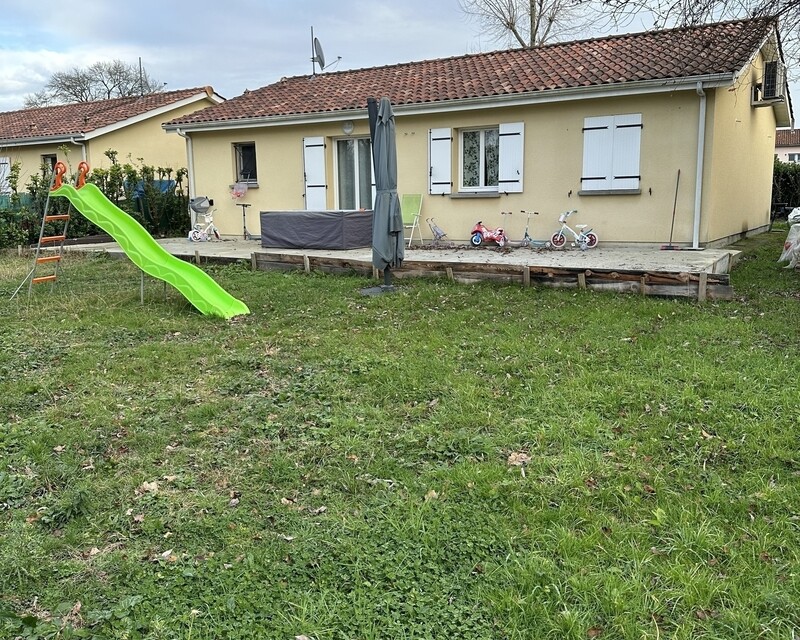 Ambares et lagrave 97m² sur une parcelle de 640m² 300 000€ - Img 1034