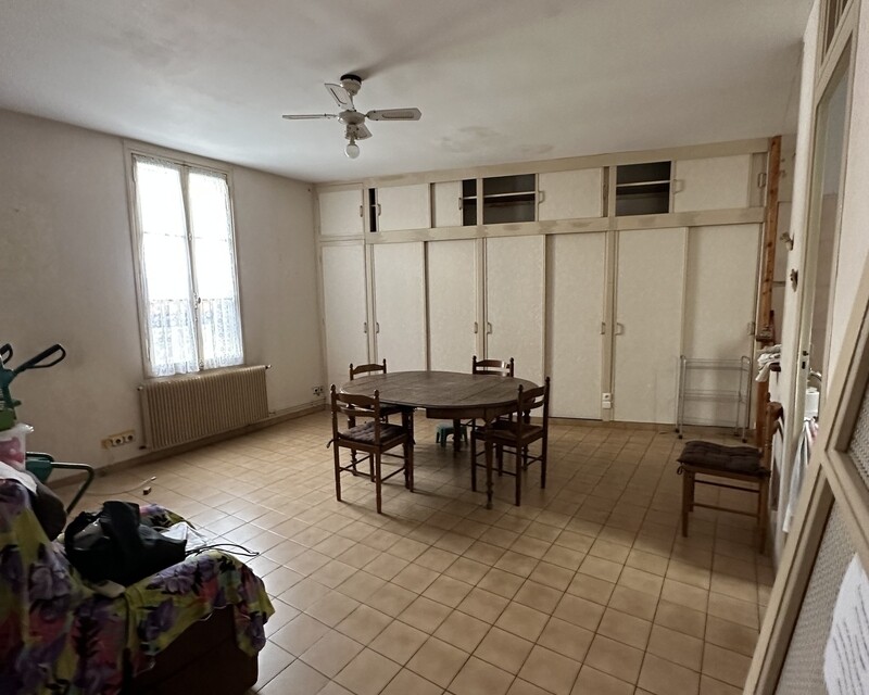 Maison de ville à rénover avec courette 228 000€ FAI - Img 1168