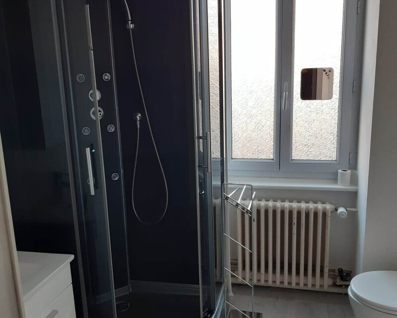 Charmant appartement 4 pièces quartier calme - Salledebain