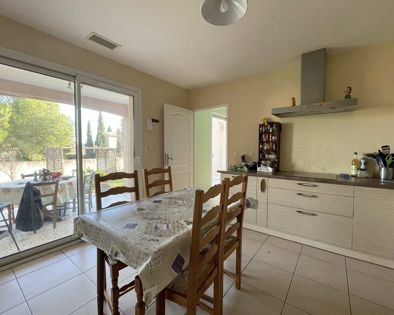 Maison T4 de plain pied sur terrain plat - Cuisine